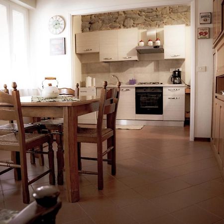 Casa Vacanza Ilia Pescia Extérieur photo
