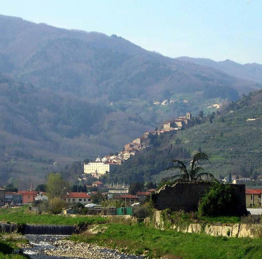 Casa Vacanza Ilia Pescia Extérieur photo